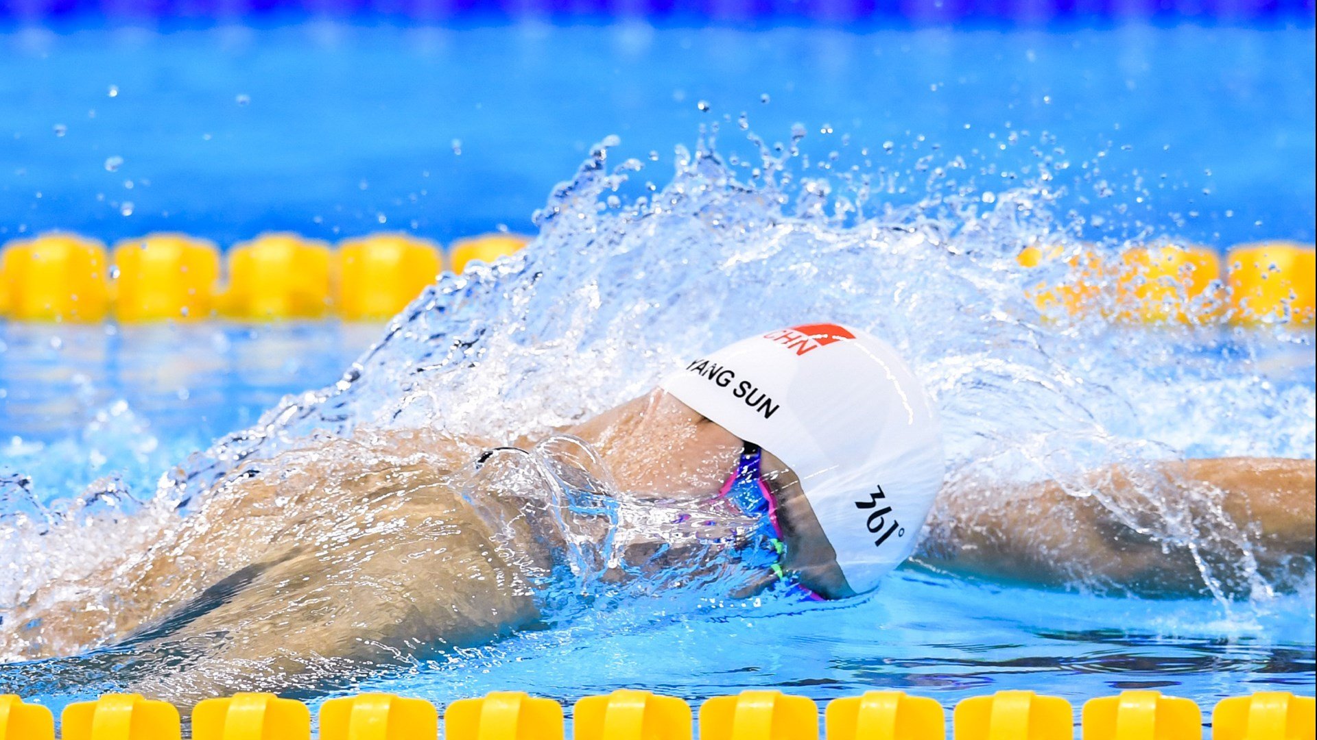 成绩构成变化：中国平均后程快过前程，中国的平均